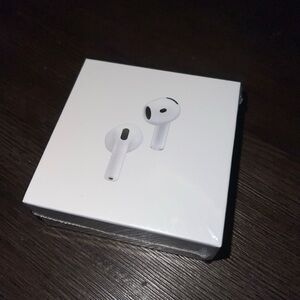 Apple airpods generation 4th
